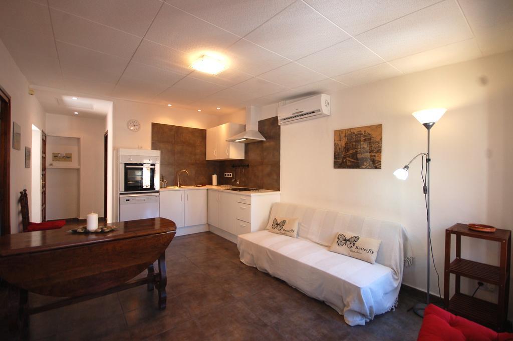 Lets Holidays Cozy Apartment 70 M. From The Beach In Tossa トッサ・デ・マール エクステリア 写真